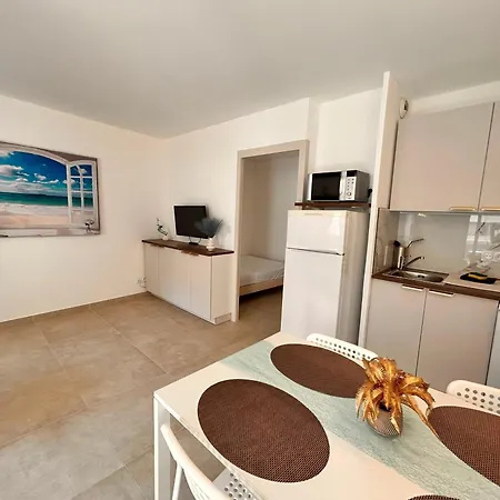 아파트 Paradis- 4 Pers, Neuf, Hyper Centre ! A 2 Mn- Climatise Saint-Raphaël