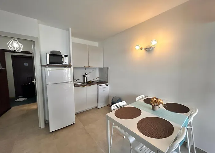 Апартаменты Paradis- 4 Pers, Neuf, Hyper Centre ! A 2 Mn- Climatise Сен-Рафаэль